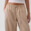 Mid-rise twill utility-broek met wijd uitlopende pijpen