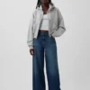 Mid-rise ultrazachte baggy Jeans met gesp