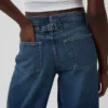 Mid-rise ultrazachte baggy Jeans met gesp