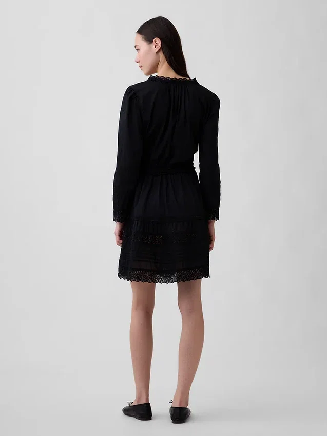 Mini-jurk met kanten rand