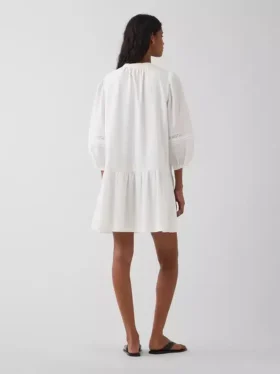 Mini-jurk met lage taille en kanten rand