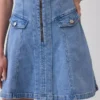 Mini-jurk van denim met naden en ritssluiting aan de voorkant