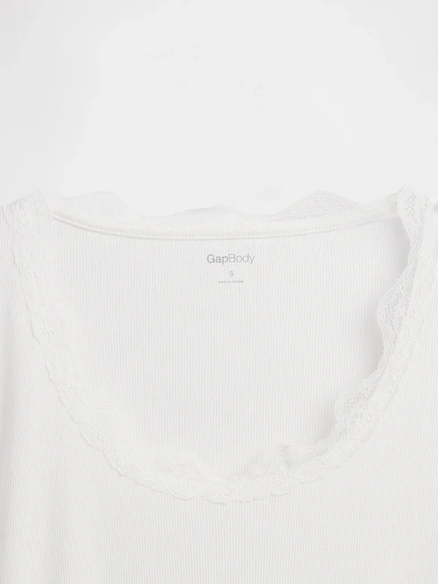 Mini-pyjamatop met ribbel en kanten rand