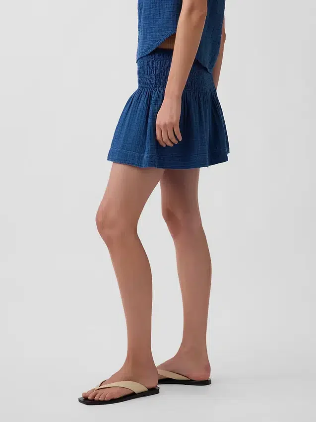 Mini-skort van katoenen gaasdenim met gesmokte taille