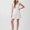 Minijurk met plooitjes en verlaagde taille