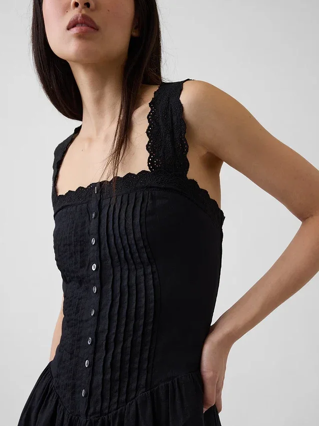 Minijurk met plooitjes en verlaagde taille
