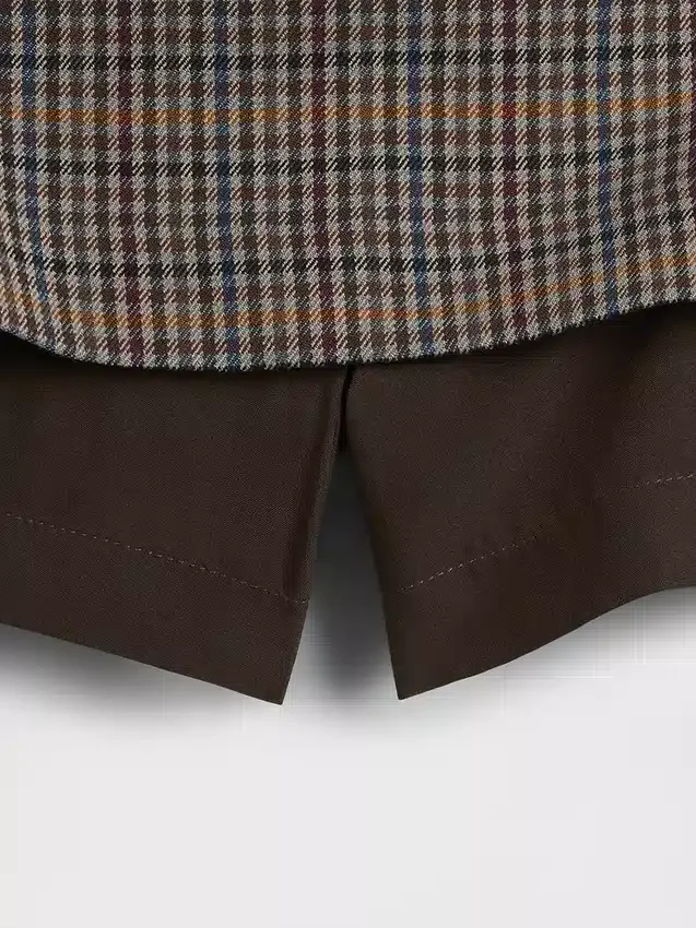 Miniskort met visgraatpatroon