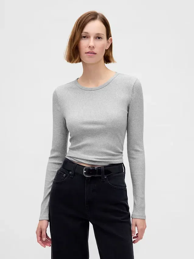 Modern, compact geribd cropped T-shirt