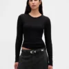 Modern, compact geribd cropped T-shirt