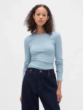 Modern, compact geribd cropped T-shirt