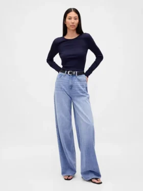 Modern, compact geribd cropped T-shirt