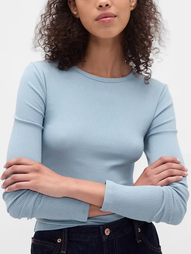 Modern, compact geribd cropped T-shirt