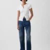 Modern geribbeld T-shirt met knoopsluiting en ronde hals
