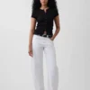 Modern geribbeld T-shirt met knoopsluiting en ronde hals