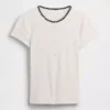 Modern geribbeld T-shirt met knoopsluiting en ronde hals