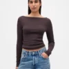 Modern T-shirt met boothals