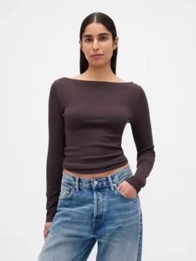 Modern T-shirt met boothals
