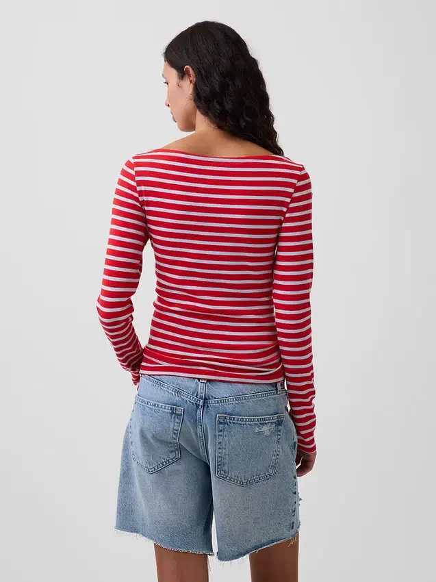 Modern T-shirt met boothals