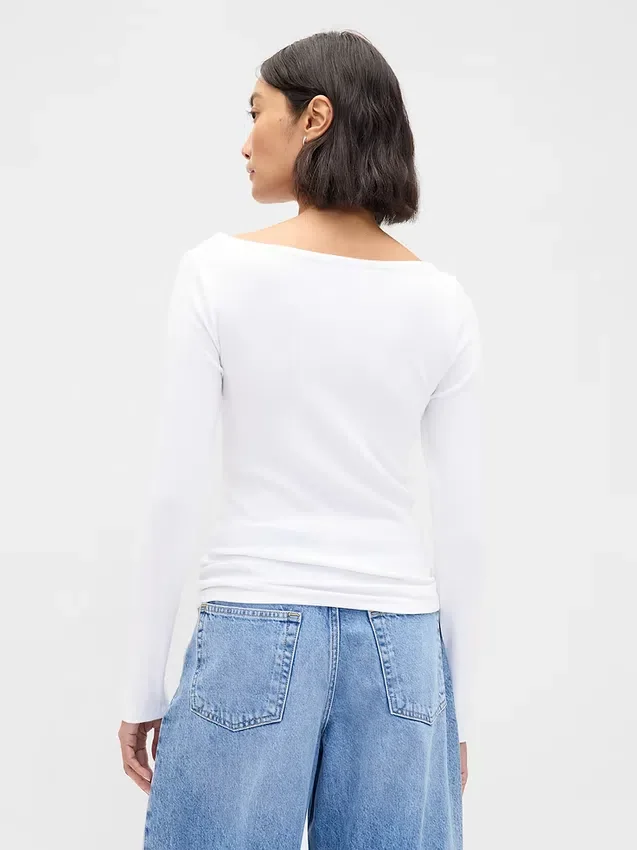 Modern T-shirt met boothals