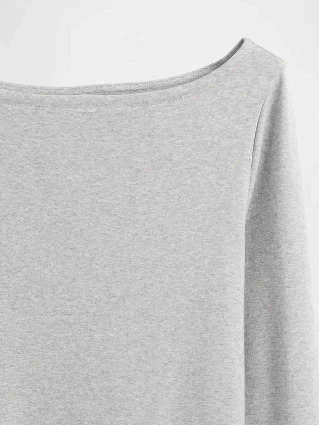 Modern T-shirt met boothals