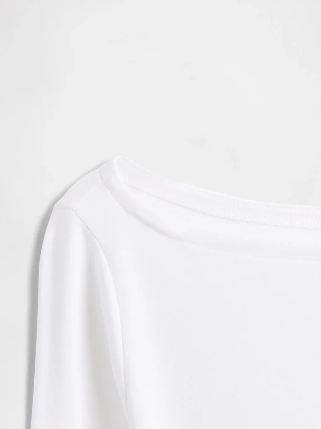 Modern T-shirt met boothals