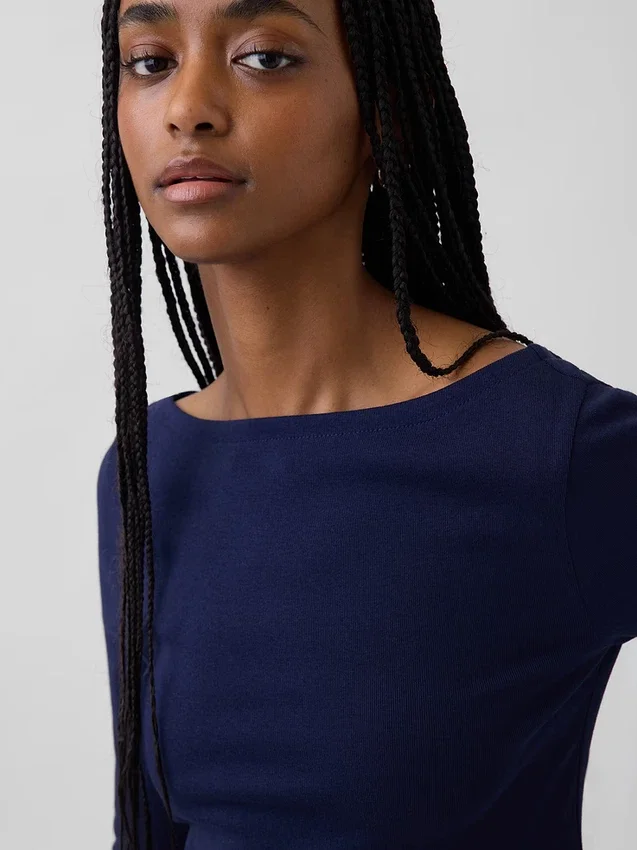 Modern T-shirt met boothals