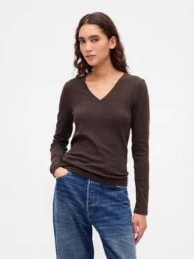 Modern T-shirt met V-hals
