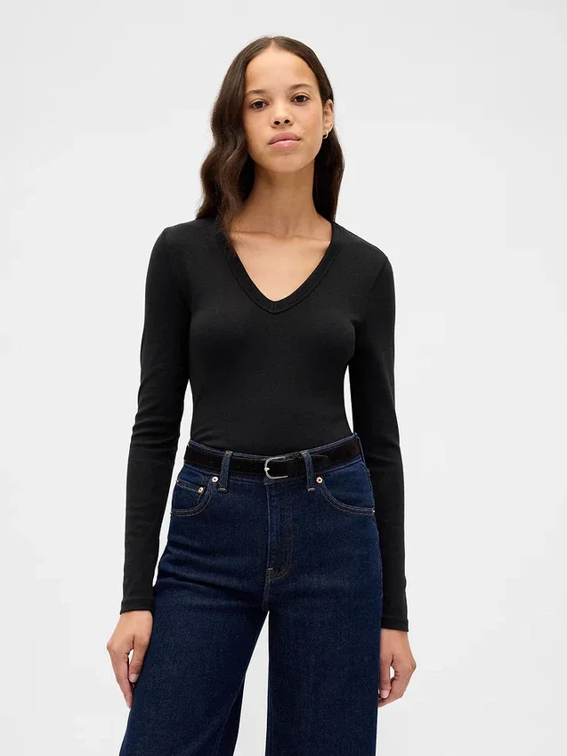 Modern T-shirt met V-hals