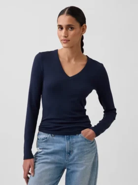 Modern T-shirt met V-hals