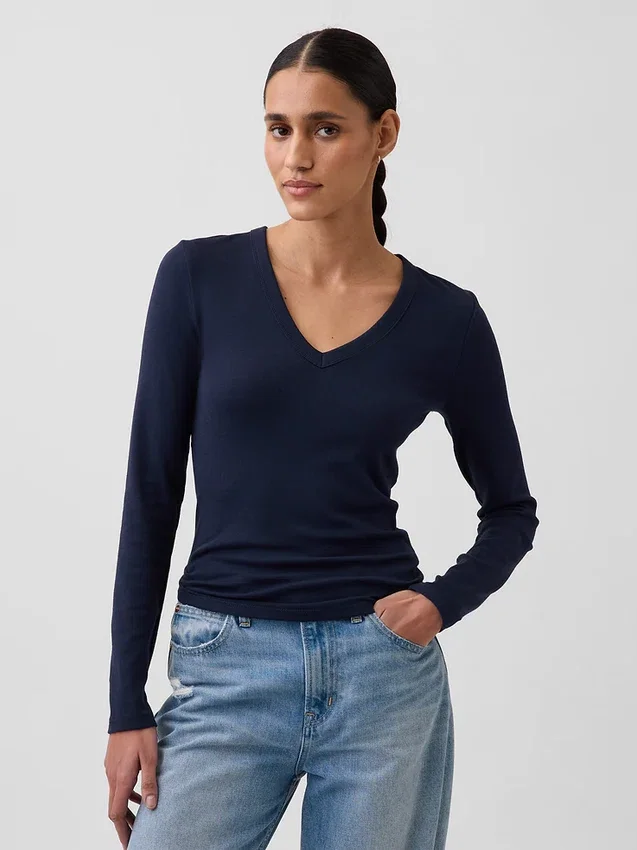 Modern T-shirt met V-hals