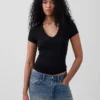 Modern T-shirt met V-hals