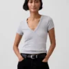 Modern T-shirt met V-hals
