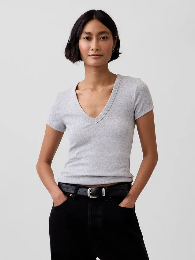 Modern T-shirt met V-hals
