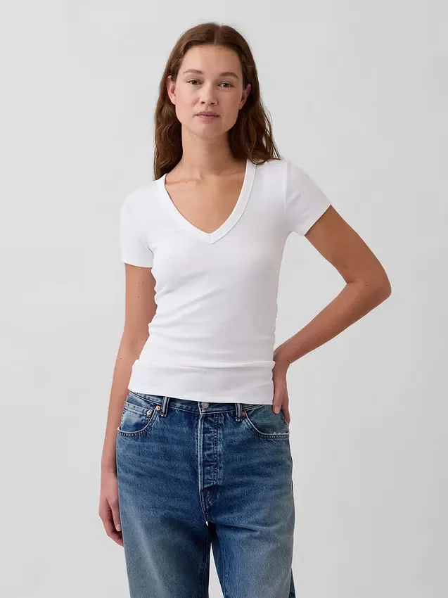 Modern T-shirt met V-hals