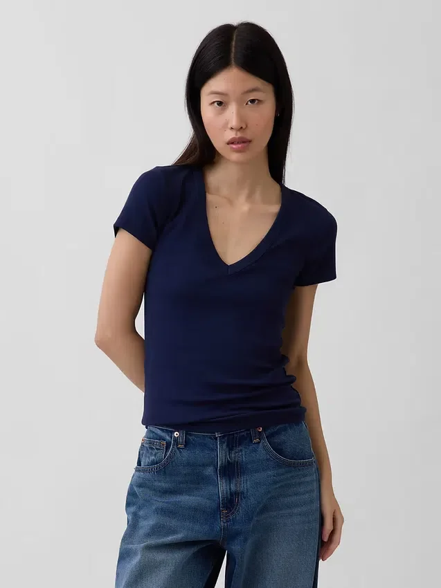 Modern T-shirt met V-hals