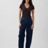 Modern T-shirt met V-hals