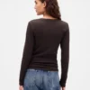 Modern T-shirt met V-hals
