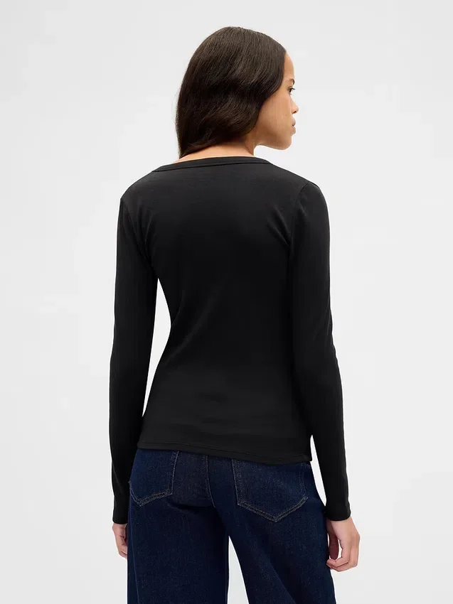 Modern T-shirt met V-hals