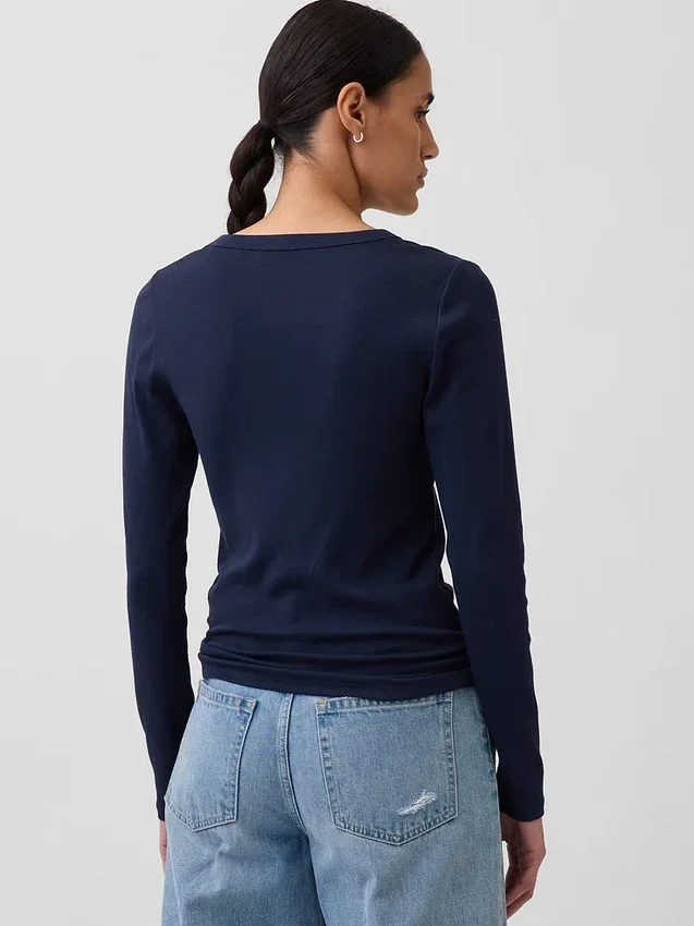 Modern T-shirt met V-hals