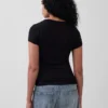 Modern T-shirt met V-hals