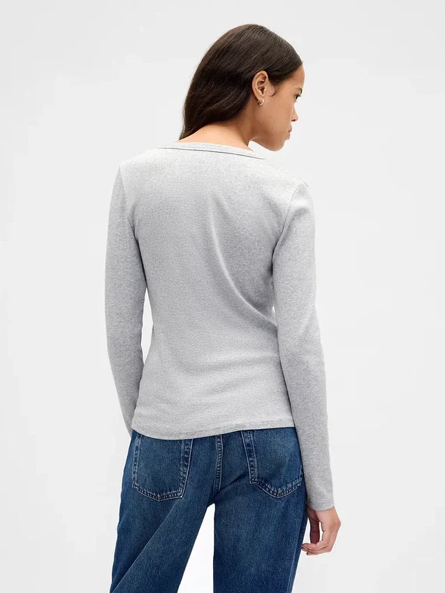 Modern T-shirt met V-hals