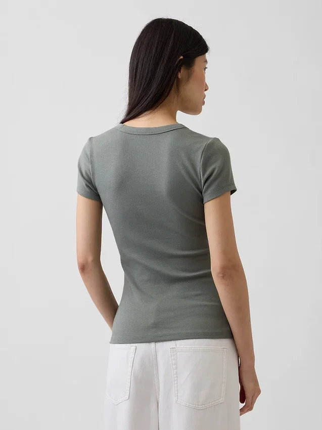 Modern T-shirt met V-hals