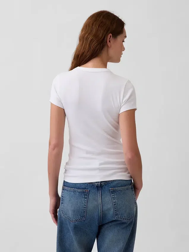 Modern T-shirt met V-hals