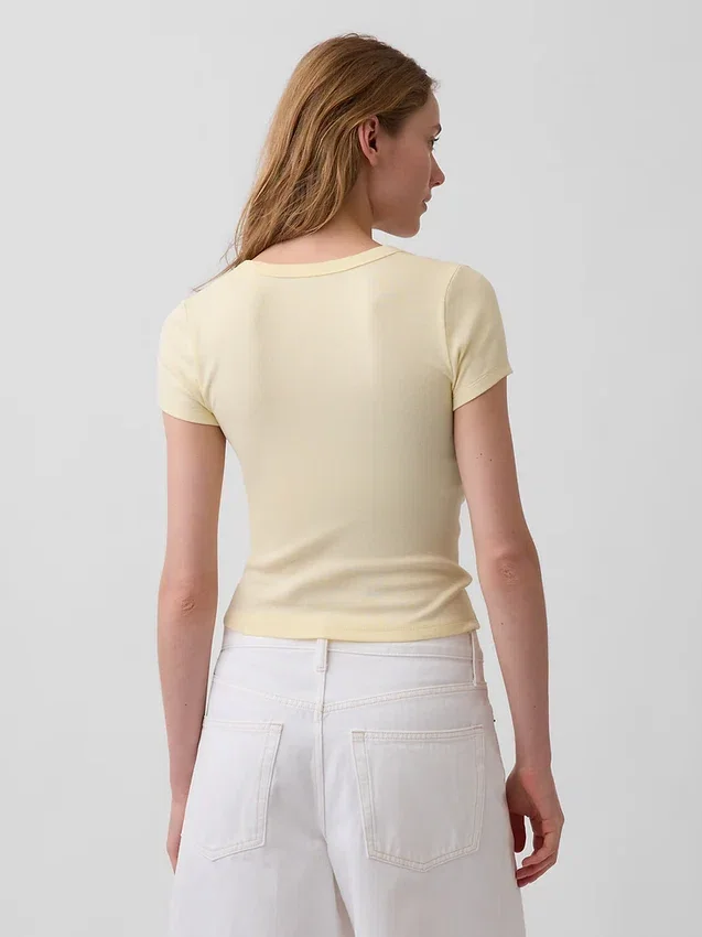 Modern T-shirt met V-hals