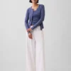 Modern vest met ronde hals
