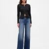 Modern vest met ronde hals