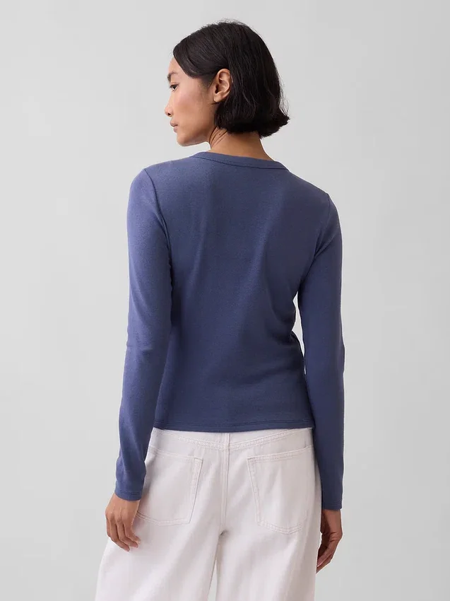 Modern vest met ronde hals