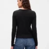 Modern vest met ronde hals