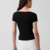 Moderne crop-top met kanten rand