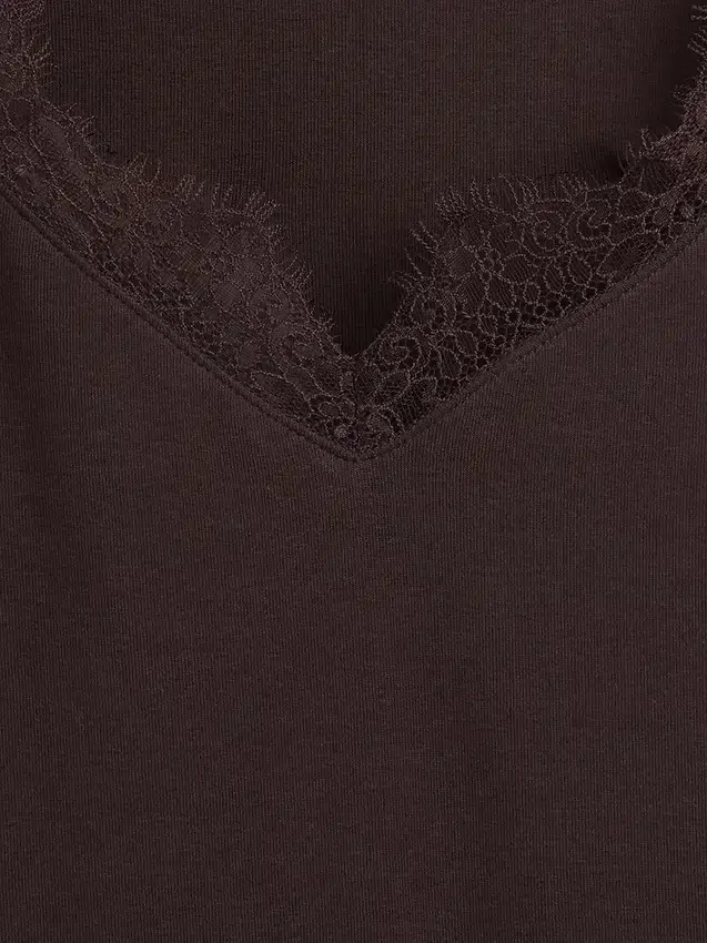 Moderne crop-top met kanten rand